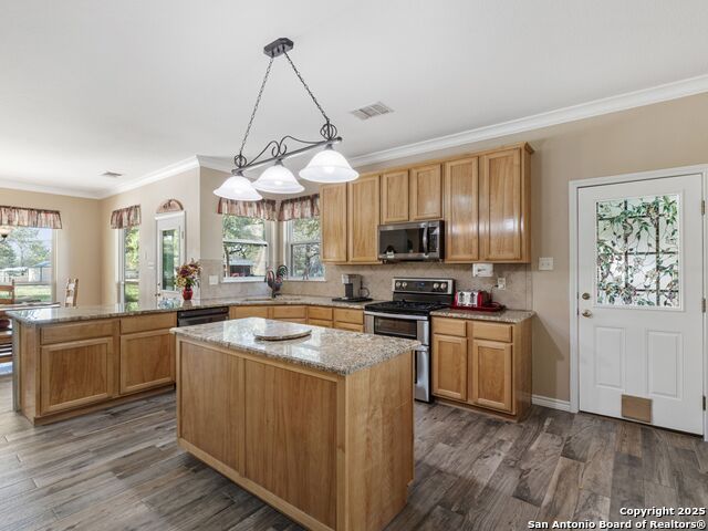 Image 18 of 51 For 1010 Wild Flower