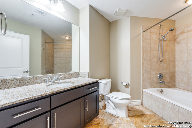 Listing photo id 23 for 215 Center St N Apt 307