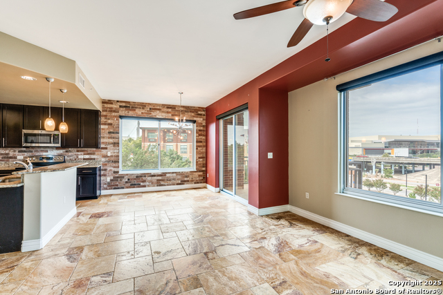 Listing photo id 1 for 215 Center St N Apt 307
