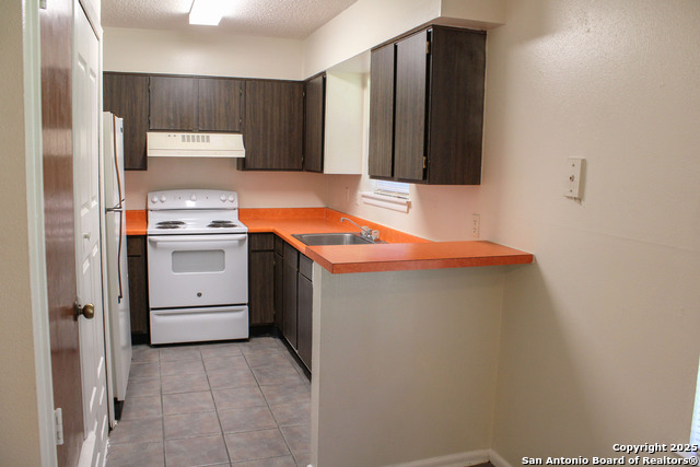 Image 8 of 45 For 923 Vance Jackson  1007