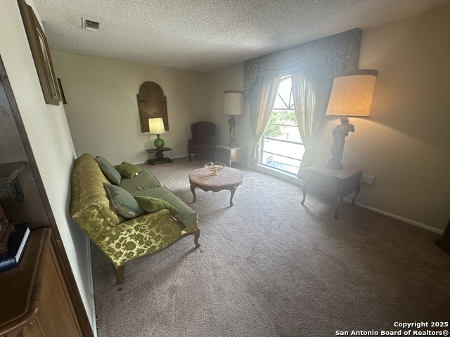 Image 10 of 39 For 322 Glenview W