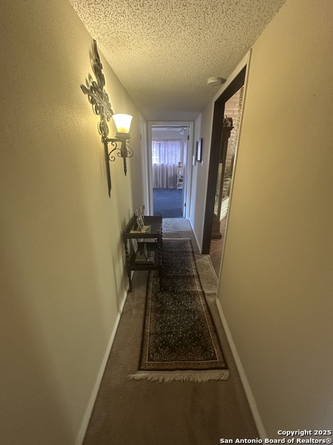 Image 21 of 39 For 322 Glenview W