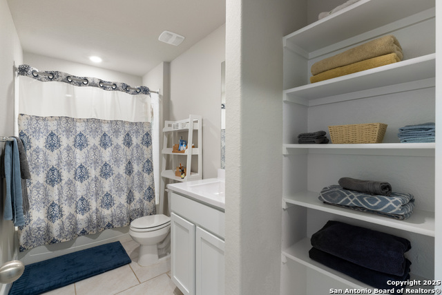 Listing photo id 16 for 21220 Cobbles Loop