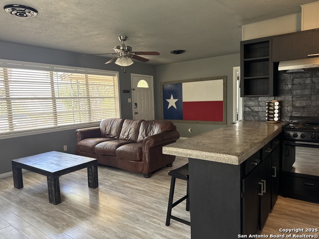 Image 6 of 21 For 3058 Westview