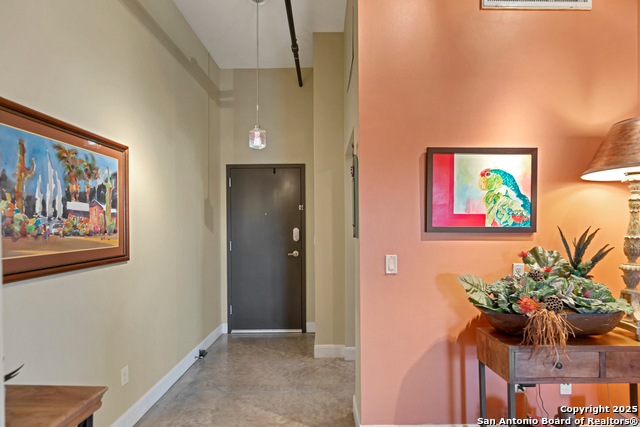 Listing photo id 8 for 831 Flores S 3202