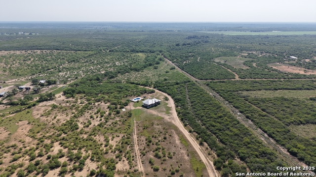 Listing photo id 22 for 4947 Fm 2200 S