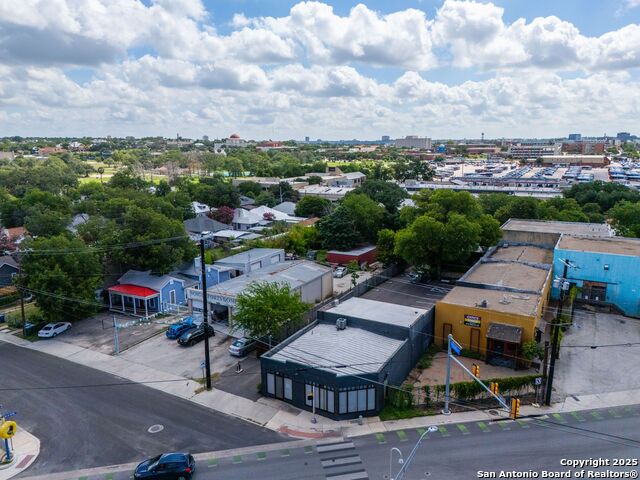 Listing photo id 0 for 154 Fredericksburg 102