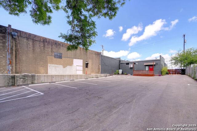 Listing photo id 20 for 154 Fredericksburg 102