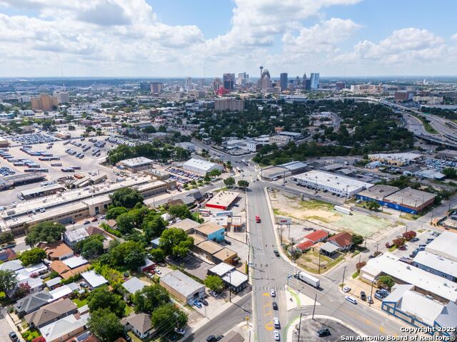 Listing photo id 6 for 154 Fredericksburg 102