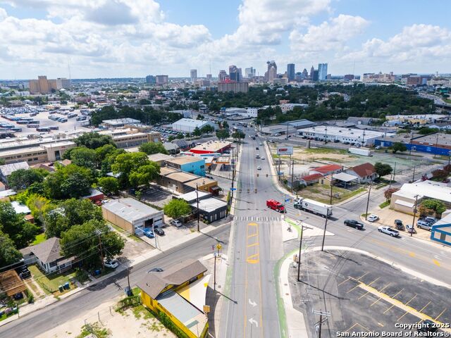 Listing photo id 7 for 154 Fredericksburg 102