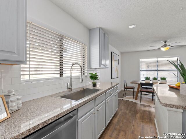 Image 14 of 49 For 16430 Bulverde Pt