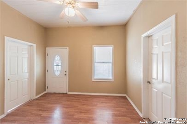 Image 2 of 8 For 413 Hackberry N