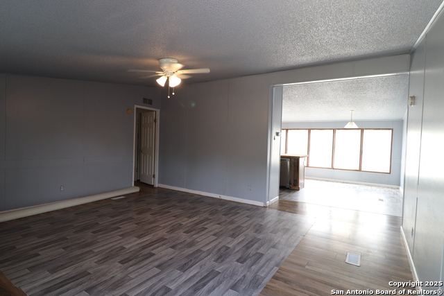 Image 3 of 15 For 321 Deer Valley