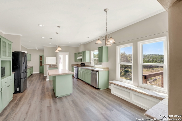 Listing photo id 9 for 683 County Road 242