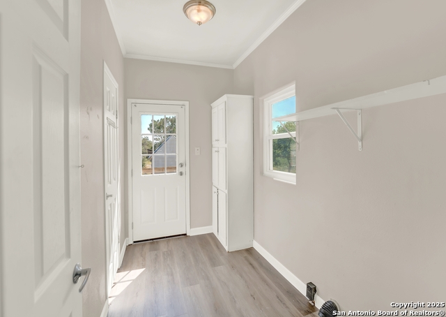 Listing photo id 11 for 683 County Road 242