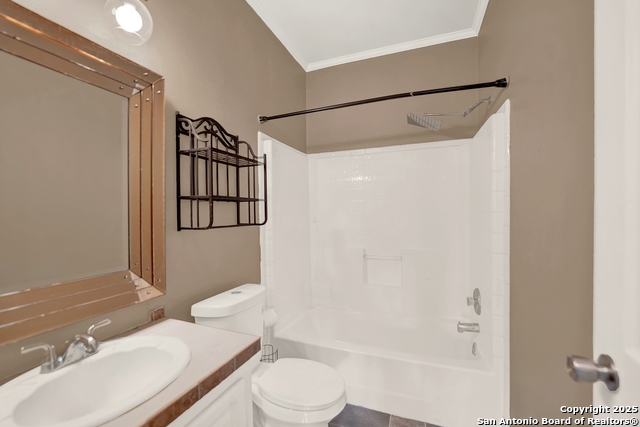 Listing photo id 14 for 683 County Road 242