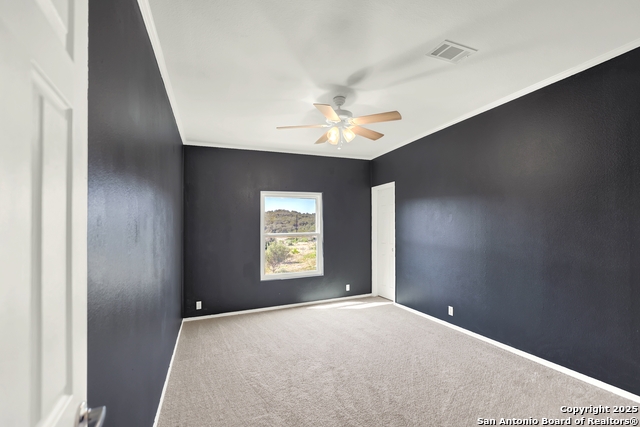 Listing photo id 15 for 683 County Road 242