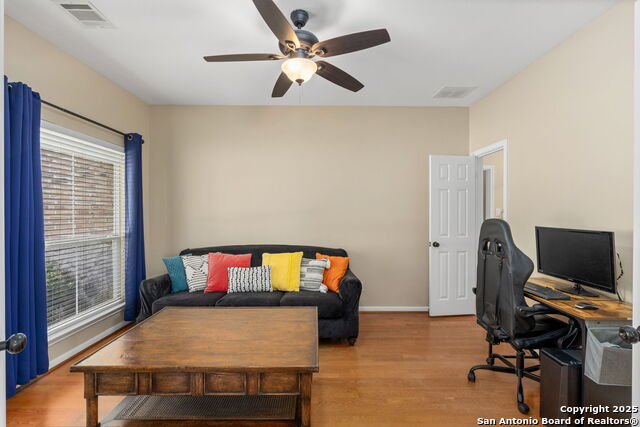 Image 17 of 40 For 16106 Ponderosa Pass