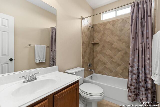 Image 30 of 40 For 16106 Ponderosa Pass