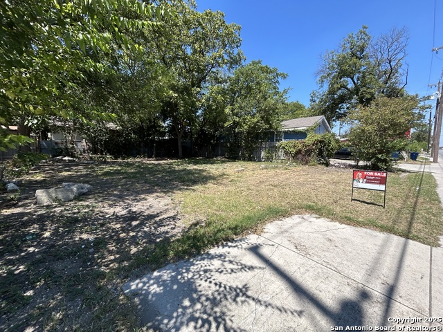 Listing photo id 4 for 517 General Mcmullen