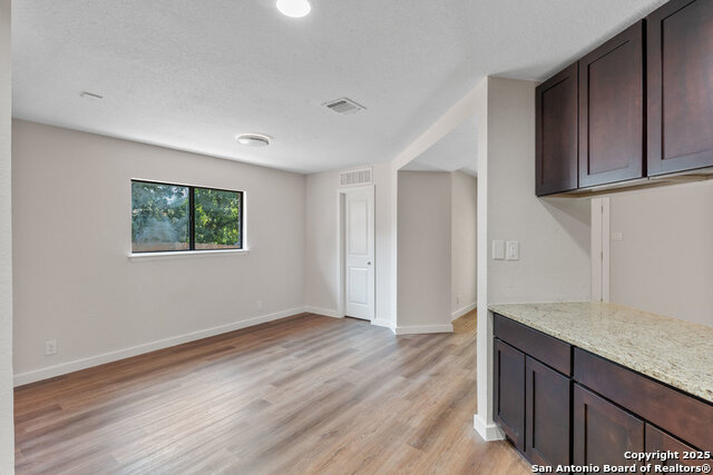 Image 12 of 37 For 8127 Sunshine Trail Dr