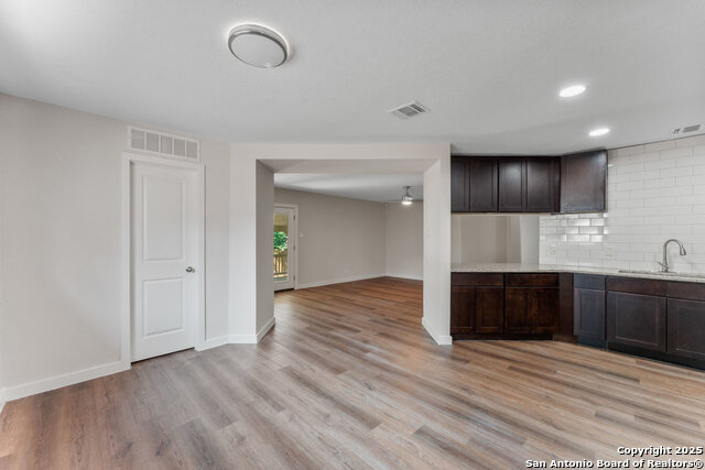 Image 13 of 37 For 8127 Sunshine Trail Dr