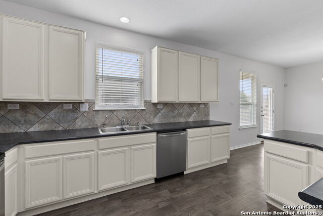 Image 11 of 37 For 3917 Legend Pond