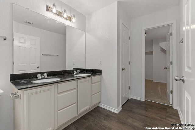 Image 14 of 37 For 3917 Legend Pond