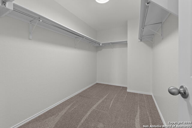 Image 17 of 37 For 3917 Legend Pond