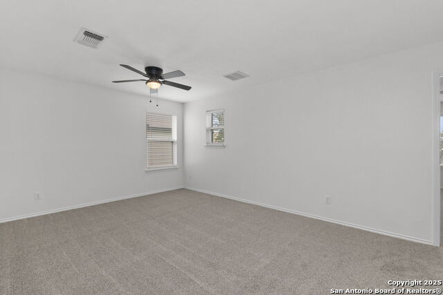 Image 21 of 37 For 3917 Legend Pond