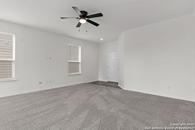 Image 27 of 37 For 3917 Legend Pond