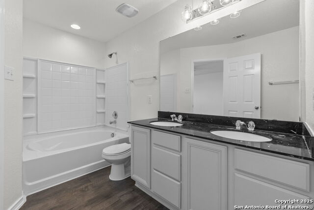 Image 31 of 37 For 3917 Legend Pond