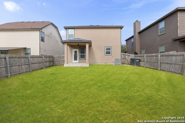 Image 32 of 37 For 3917 Legend Pond