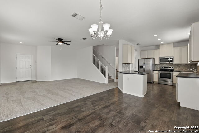 Image 6 of 37 For 3917 Legend Pond