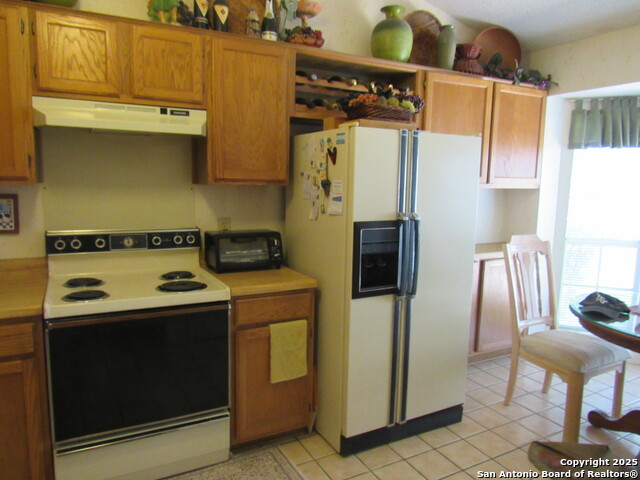 Listing photo id 8 for 8522 Quail Wood