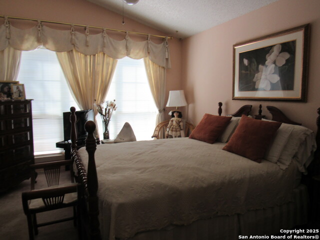 Listing photo id 11 for 8522 Quail Wood