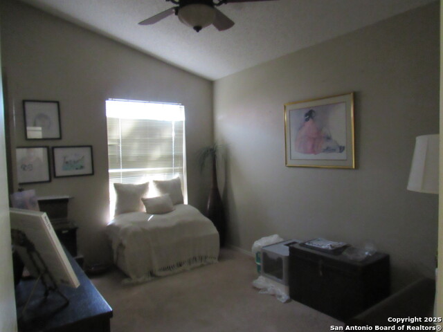 Listing photo id 16 for 8522 Quail Wood