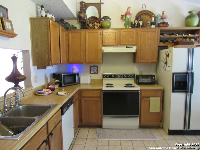 Listing photo id 7 for 8522 Quail Wood