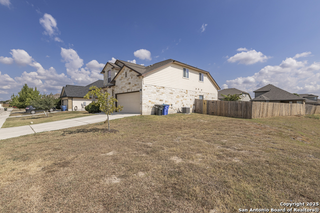 Image 3 of 36 For 2263 Clover Ridge