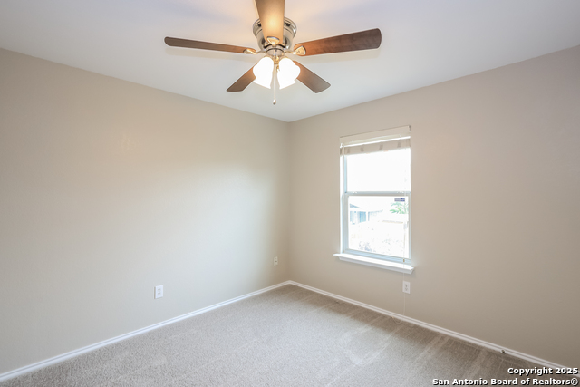 Listing photo id 10 for 9659 Kennebec