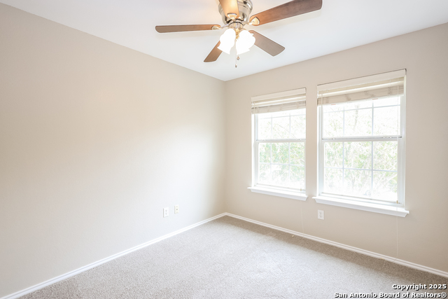 Listing photo id 11 for 9659 Kennebec