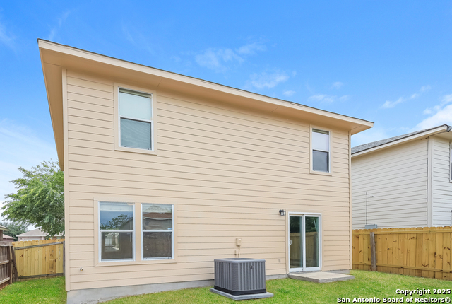 Listing photo id 1 for 9659 Kennebec