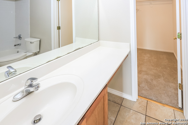 Listing photo id 4 for 9659 Kennebec