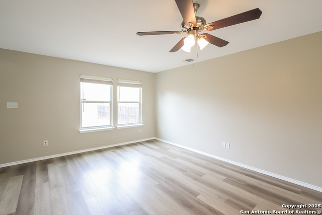 Listing photo id 5 for 9659 Kennebec