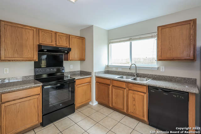 Listing photo id 7 for 9659 Kennebec