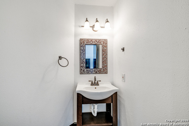 Image 14 of 25 For 11733 Spring Ridge