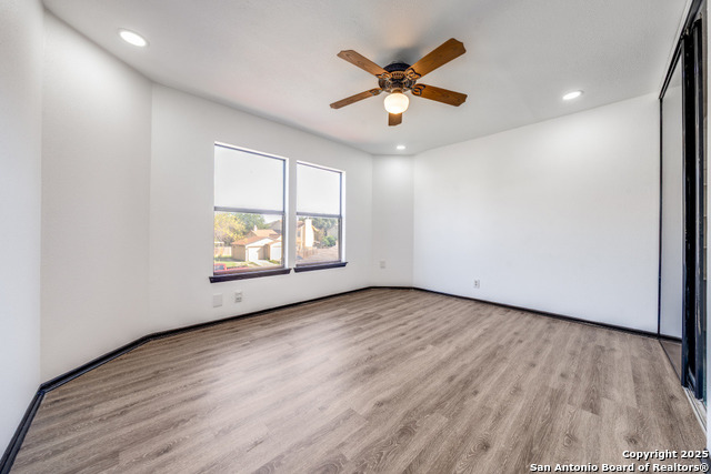 Image 15 of 25 For 11733 Spring Ridge