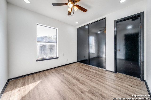 Image 18 of 25 For 11733 Spring Ridge