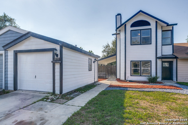 Image 2 of 25 For 11733 Spring Ridge