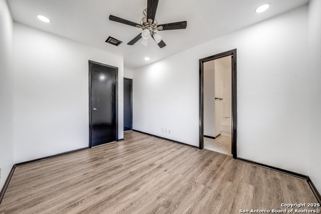 Image 20 of 25 For 11733 Spring Ridge